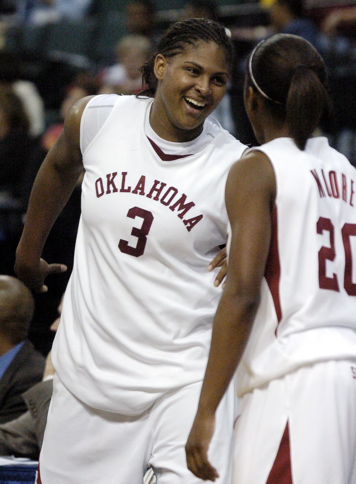 Courtney Paris returning to OU